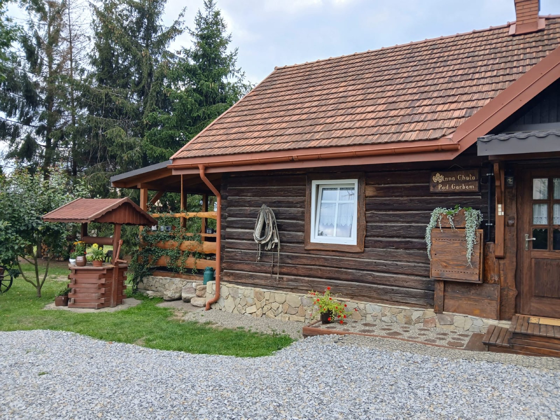 Front chaty i ganek / Cottage front and porch